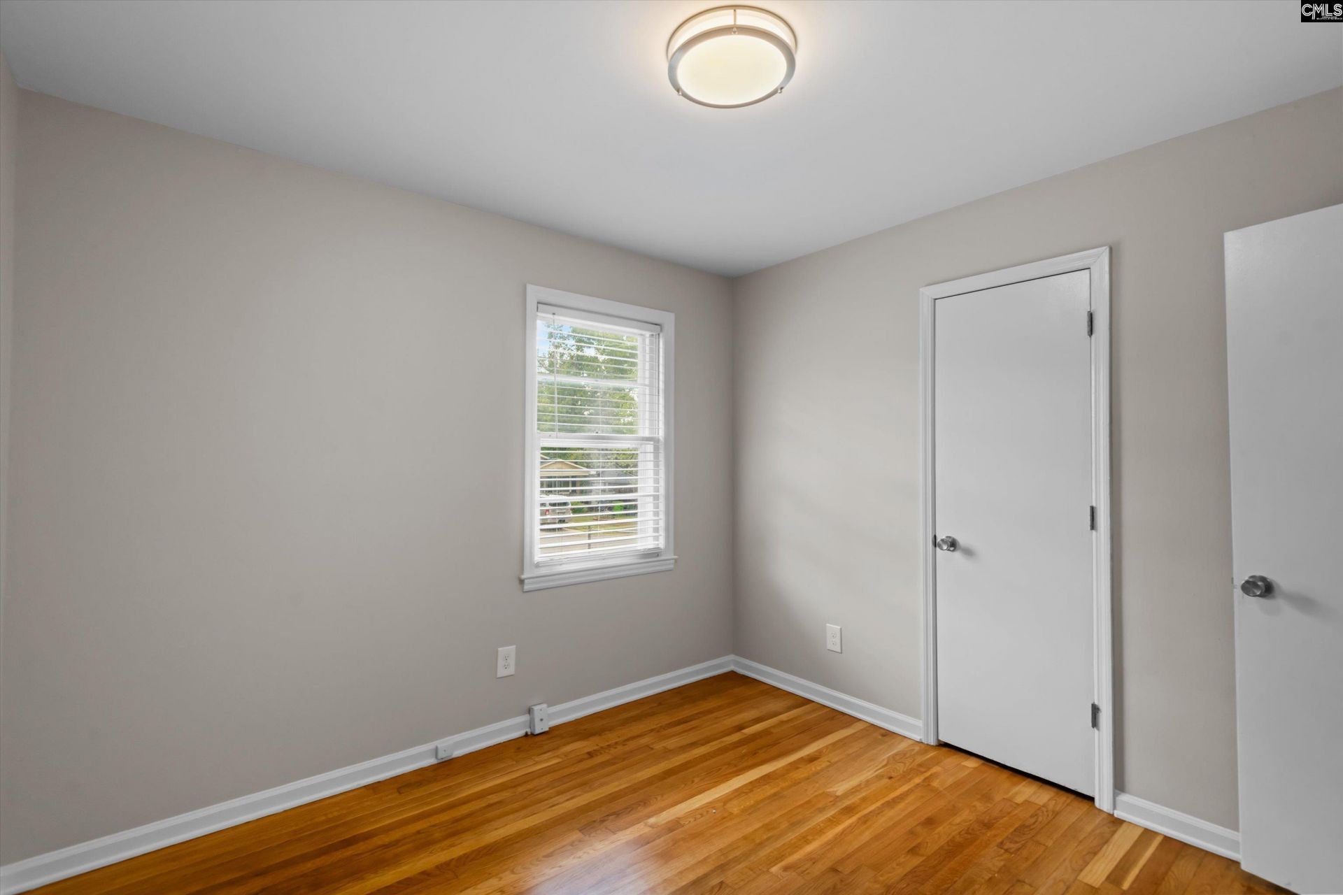 308 Westbridge Road  Photo 20