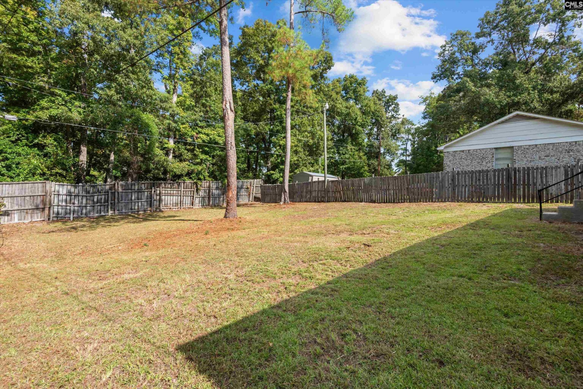 308 Westbridge Road  Photo 27