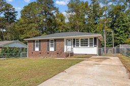 308 Westbridge Road  photo 4