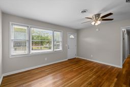308 Westbridge Road  photo 4