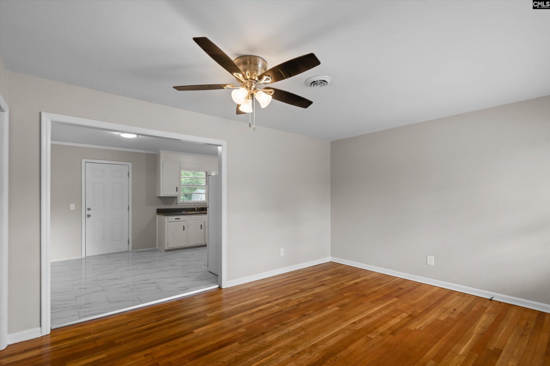308 Westbridge Road  Photo 8
