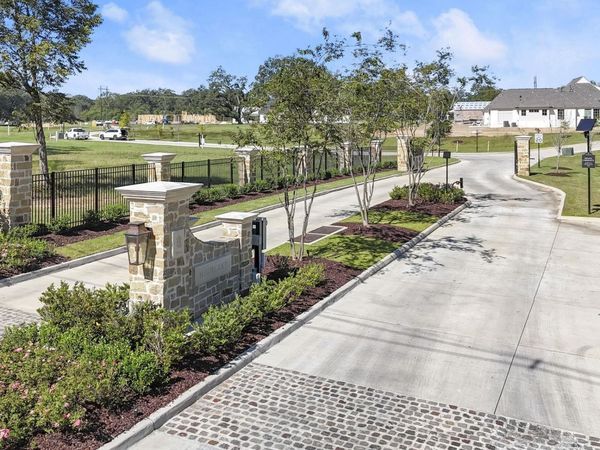 15575 Highmont Ave, Baton Rouge, LA 70810