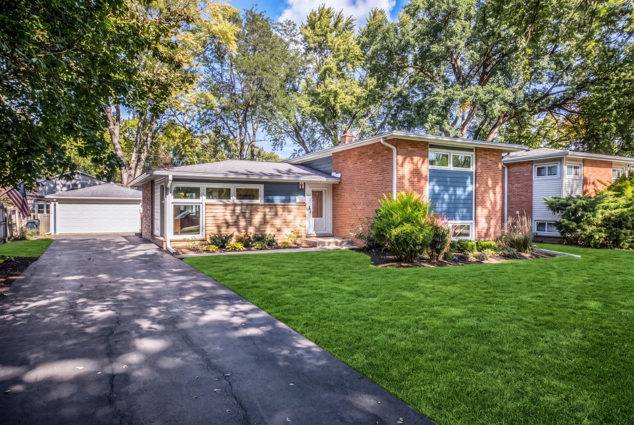 252 W Pleasant Hill Boulevard, Palatine, IL 60067 Main Photo
