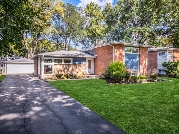 252 W Pleasant Hill Boulevard, Palatine, IL 60067