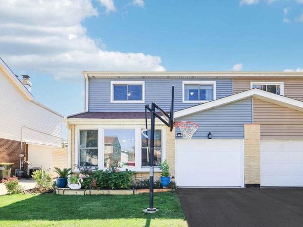 9041 W Oaks Avenue , Des Plaines, IL 60016