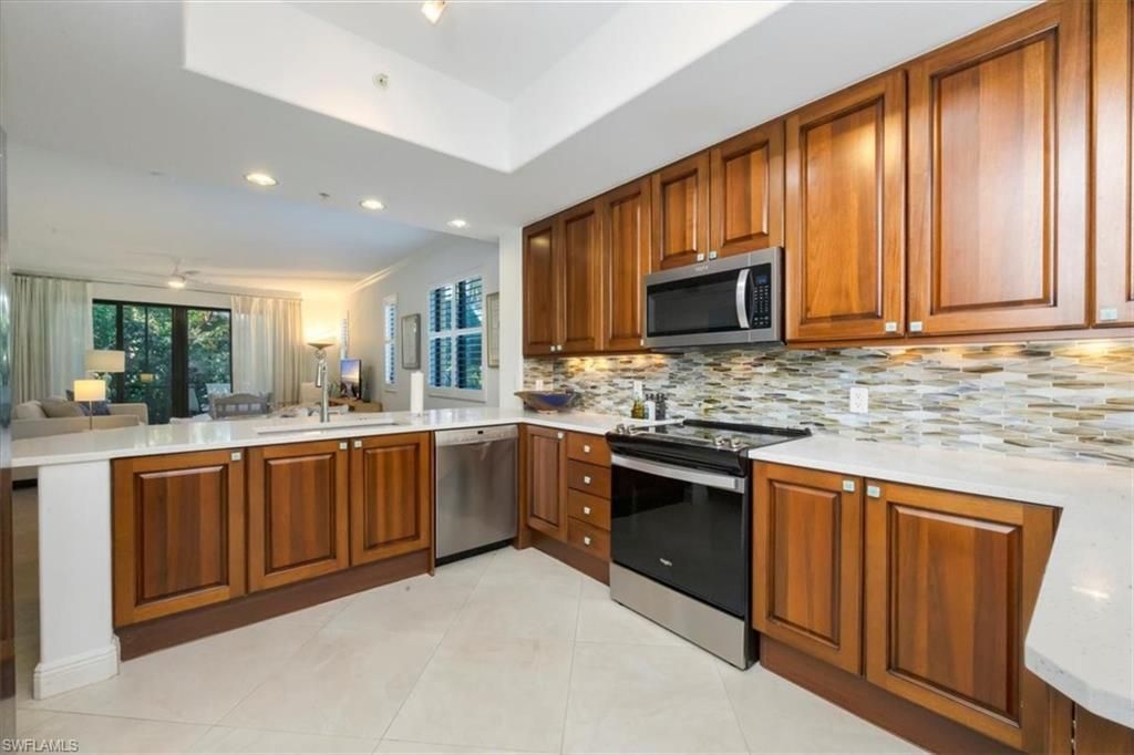 965 Sandpiper St , Unit J107, Naples, FL 34102 Photo