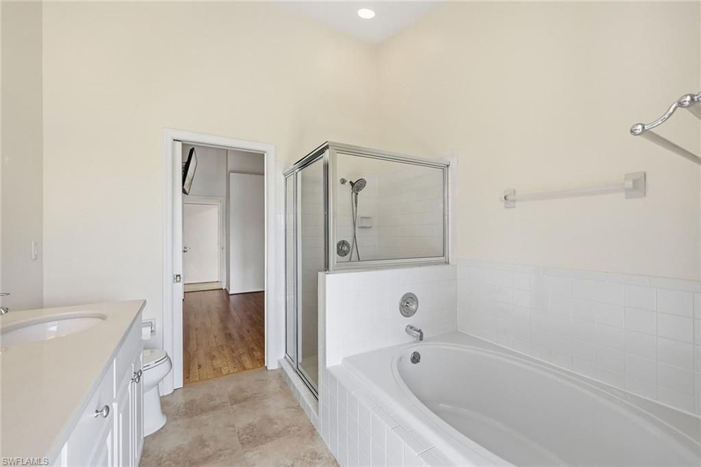 6635 Vancouver Ln , Naples, FL 34104 Photo