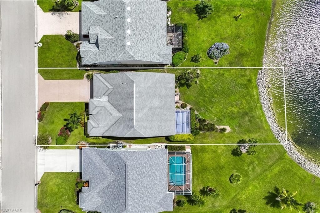 6635 Vancouver Ln , Naples, FL 34104 Photo