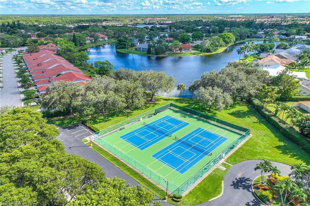 6635 Vancouver Ln , Naples, FL 34104 Photo