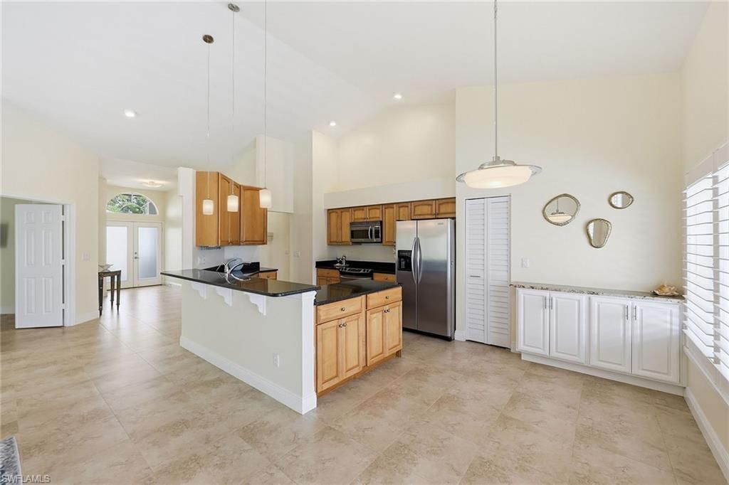 6635 Vancouver Ln , Naples, FL 34104 Photo