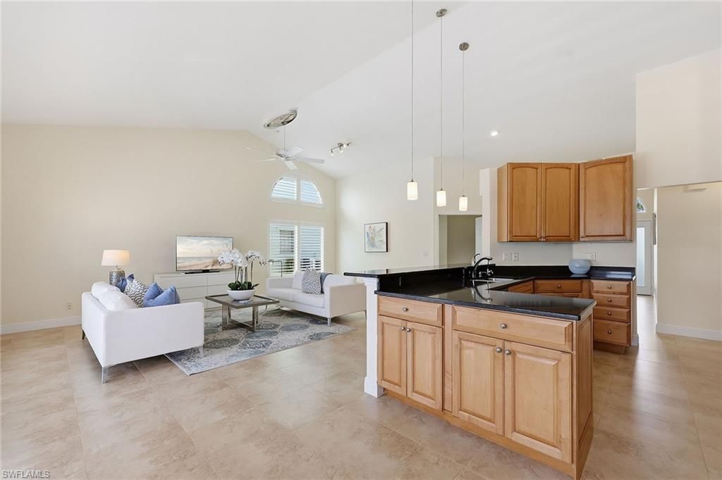 6635 Vancouver Ln , Naples, FL 34104 Photo