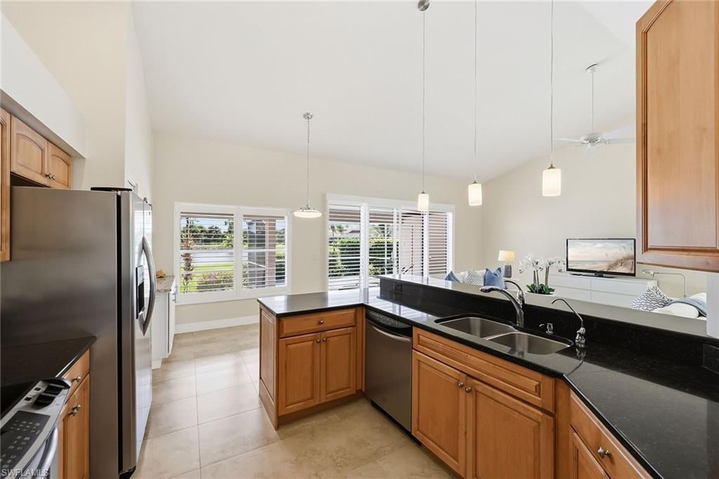 6635 Vancouver Ln , Naples, FL 34104 Photo