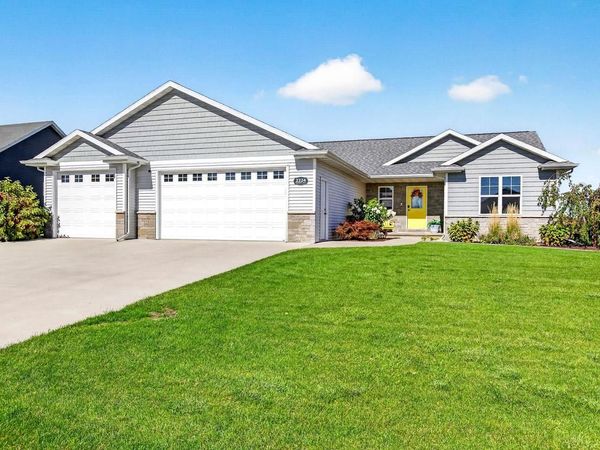 2224 MADELYNN LANE, Neenah, WI 54956
