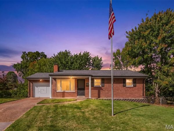 6347 Ashwell Drive, St Louis, MO 63123