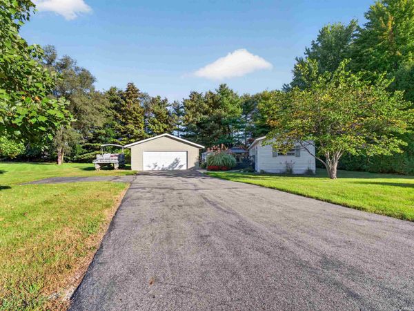 24 Ems D21c Lane, Syracuse, IN 46567