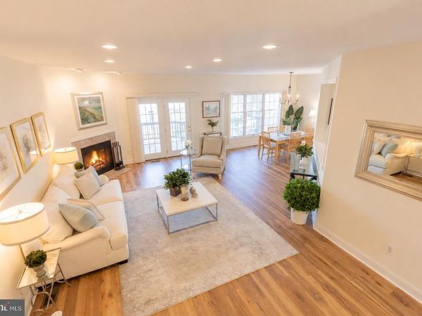 49 LONGVIEW CIRCLE, BERWYN, PA 19312