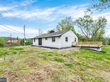 3190 LEWISBERRY ROAD, YORK HAVEN, PA 17370