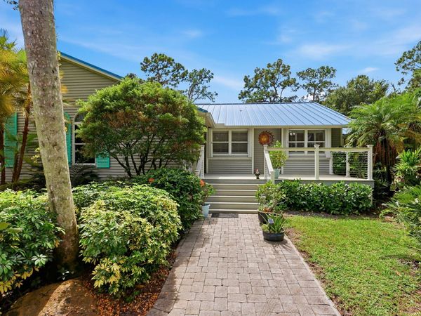 16280 E Sycamore Drive, The Acreage, FL 33470