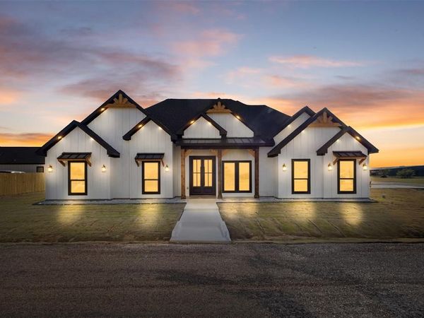 273 Victory Drive , Mabank, TX 75147