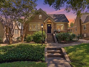 1138 N Edgefield Avenue, Dallas, TX 75208