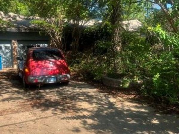 319 Rock Glen Street, DeSoto, TX 75115