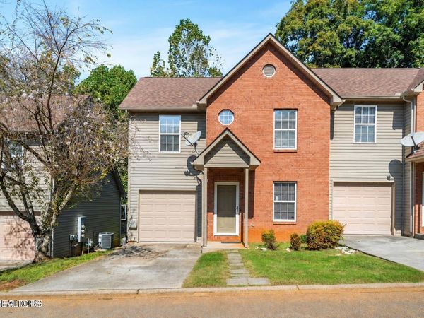 8709 Mowbray Way, Knoxville, TN 37923
