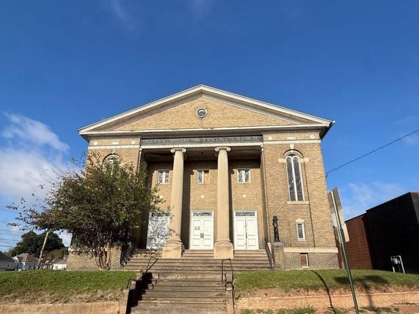 614 W Main, Clarksburg, WV 26301