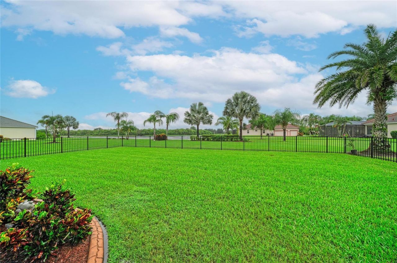 519 147th Court Ne, Bradenton, FL 34212 Photo