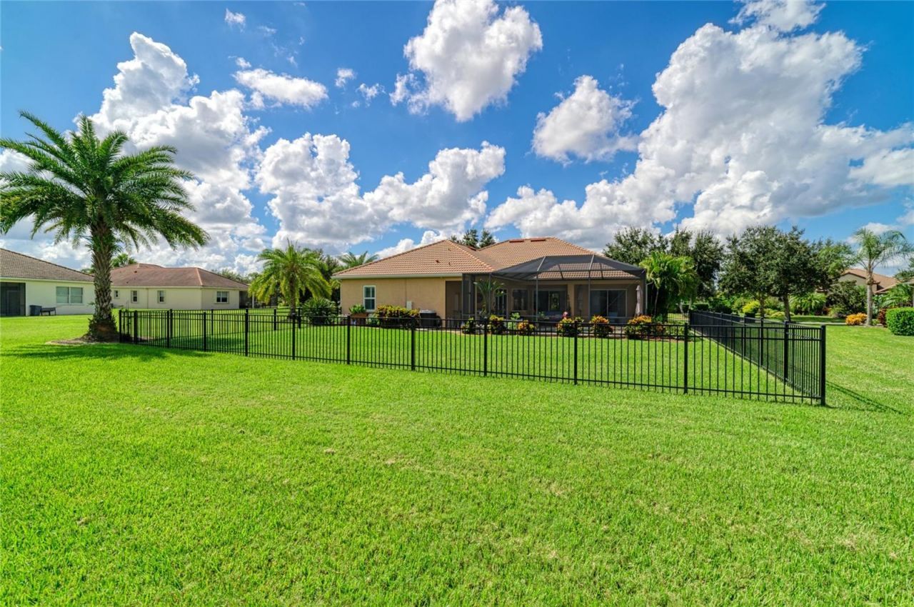 519 147th Court Ne, Bradenton, FL 34212 Photo