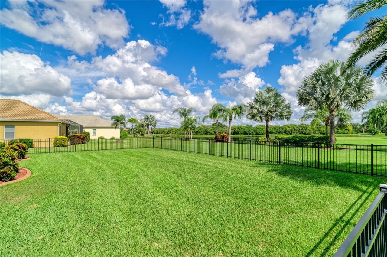 519 147th Court Ne, Bradenton, FL 34212 Photo