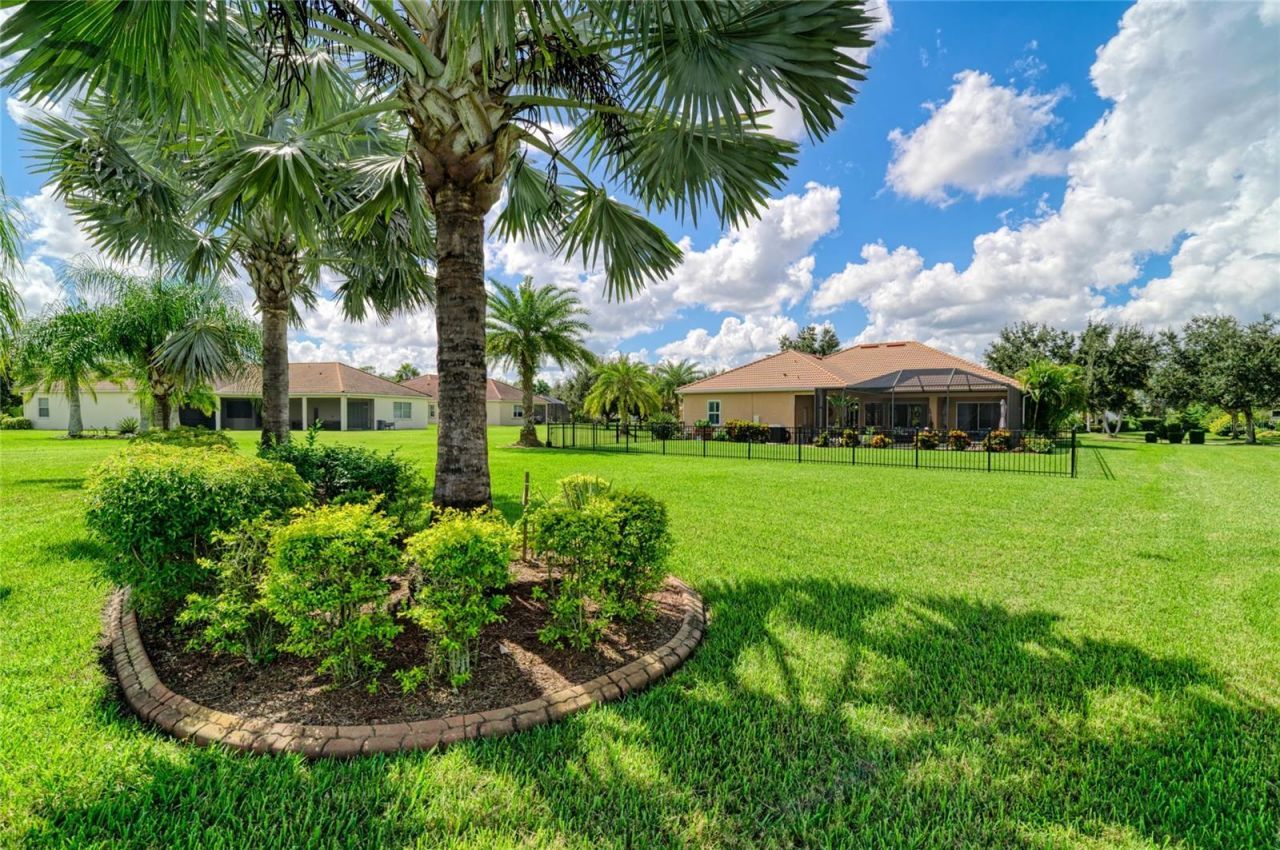 519 147th Court Ne, Bradenton, FL 34212 Photo
