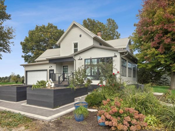 15821 Lynch Road, DeKalb, IL 60115