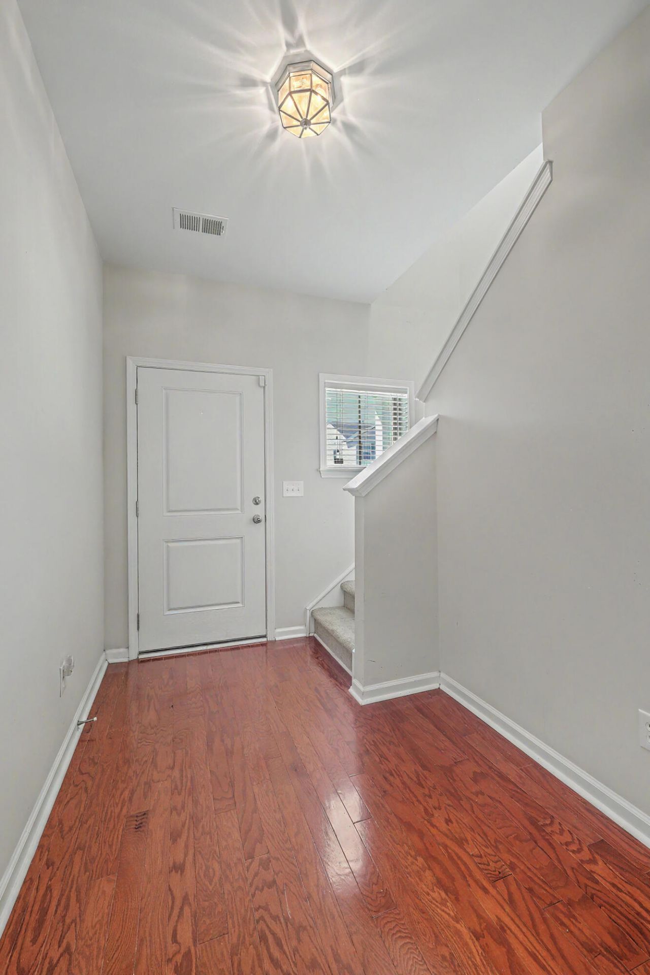 3804 Annapolis Way Photo 4