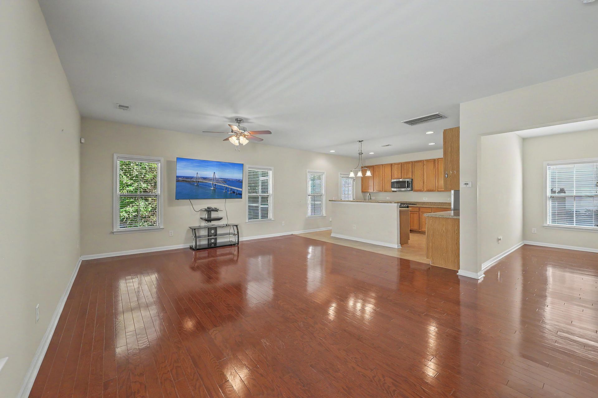 3804 Annapolis Way Photo 8