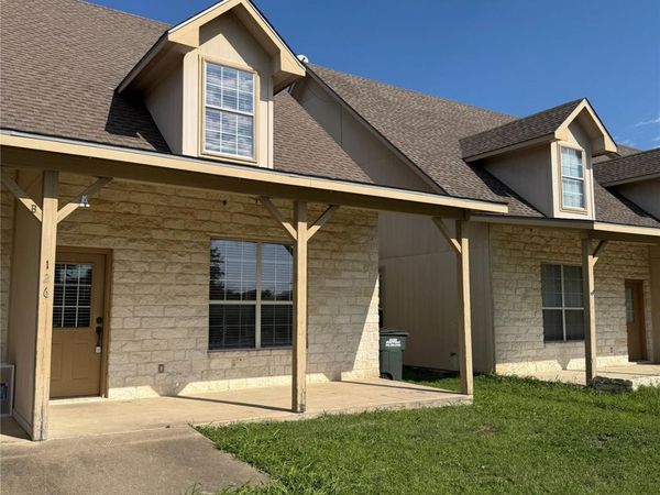 126 SANDSTONE DR , Unit A, Jarrell, TX 76537