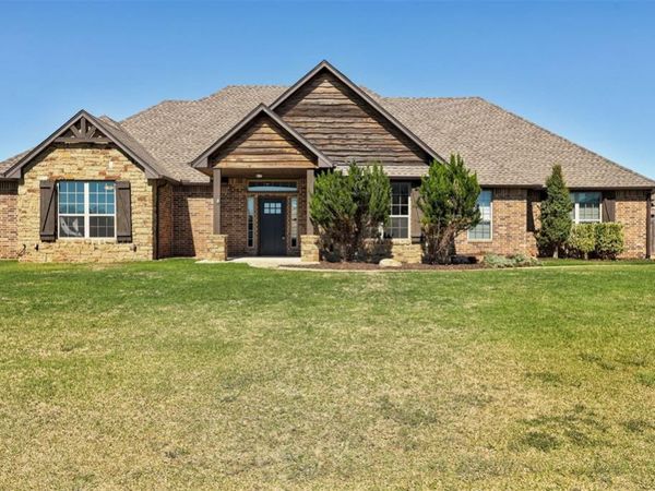 4805 Crestmere Lane, Edmond, OK 73025