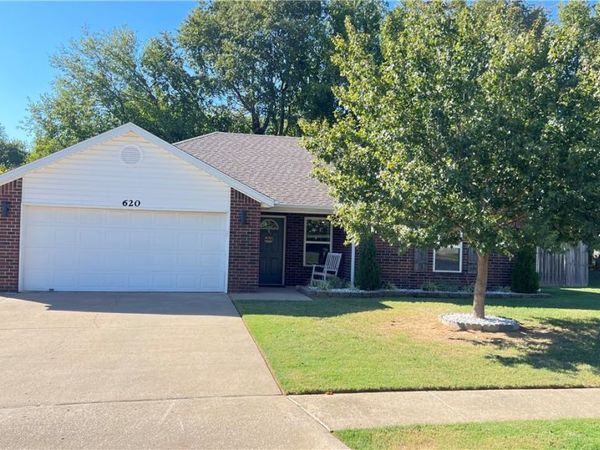 620 Ash Street , Lowell, AR 72745
