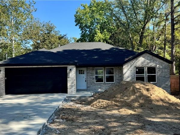 1300 Coler Drive , Pea Ridge, AR 72751