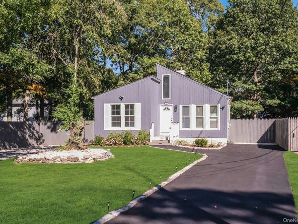 130 Auborn Avenue , Shirley, NY 11967