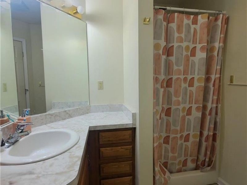 3124 Valerie Arms Drive, Dayton, OH 45405 Photo 12