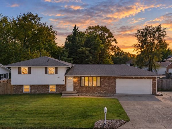914 North Drive , Rantoul, IL 61866