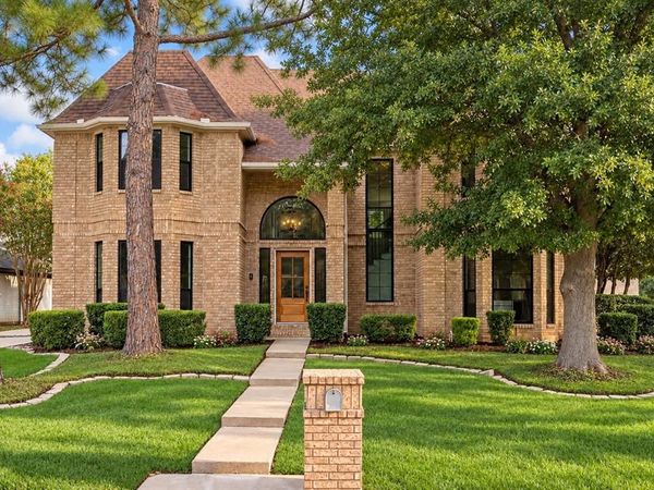 2 Crestwood Drive, Trophy Club, TX 76262