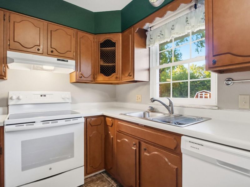 450 Kirk Lane, Troy, OH 45373 Photo 17
