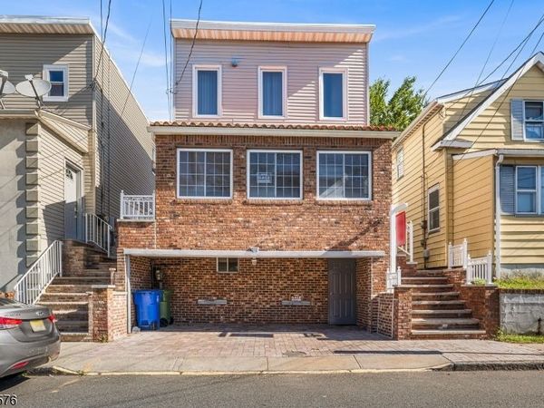 731 Mcgillvray Pl, Linden, NJ 07036