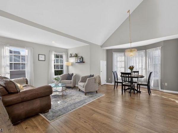 8 OAK KNOLL LANE, Bedminster, NJ 07921