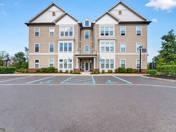 504 Altra Road, Raritan, NJ 08822