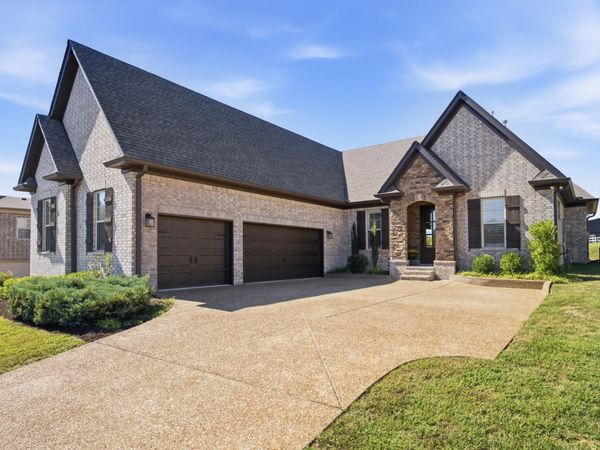 971 Luxborough Dr , Hendersonville, TN 37075