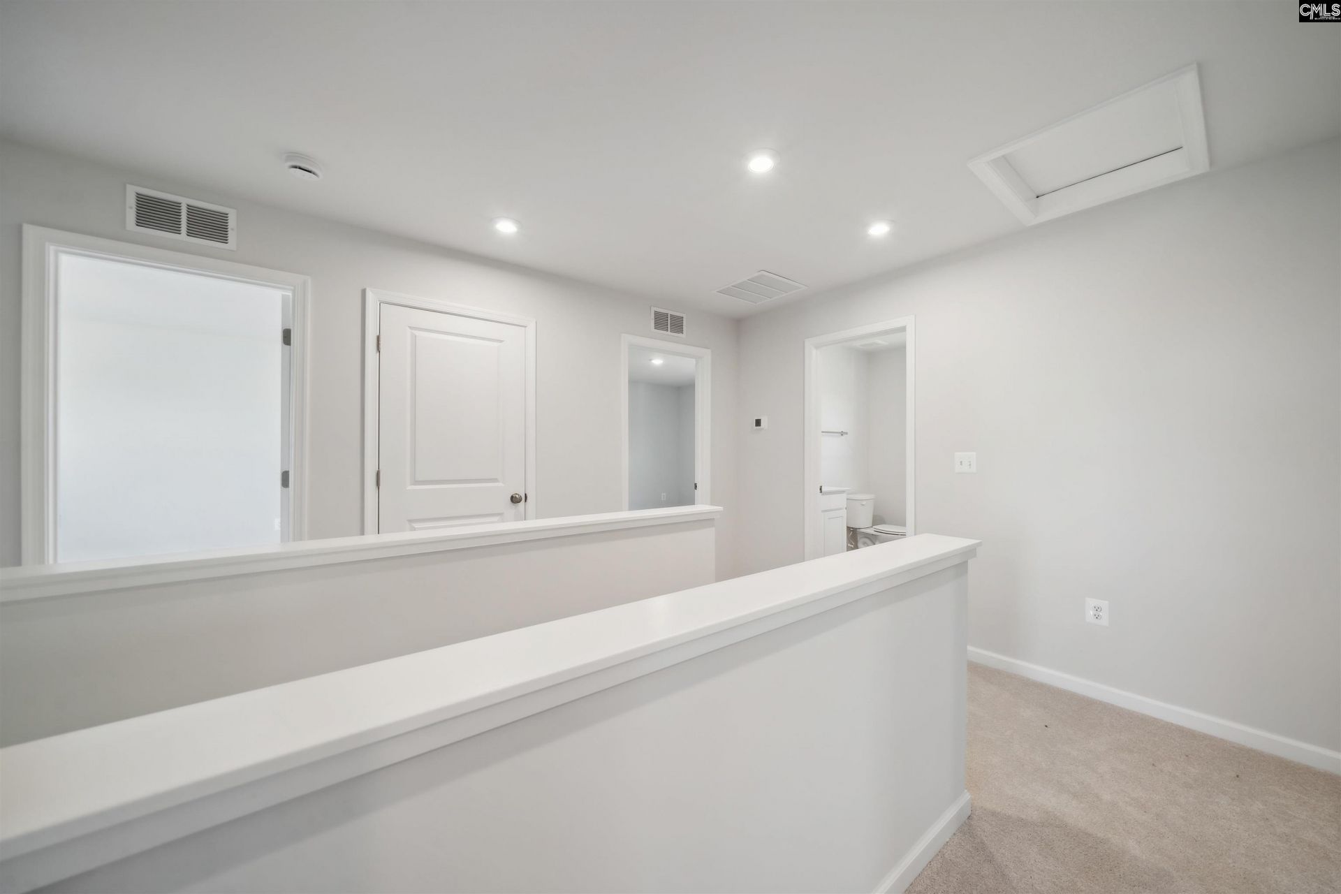187 Kingfield Drive  Photo 18