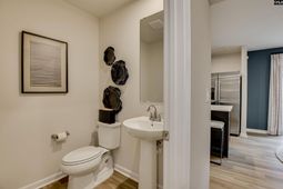 187 Kingfield Drive  photo 4