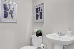 187 Kingfield Drive  photo 4